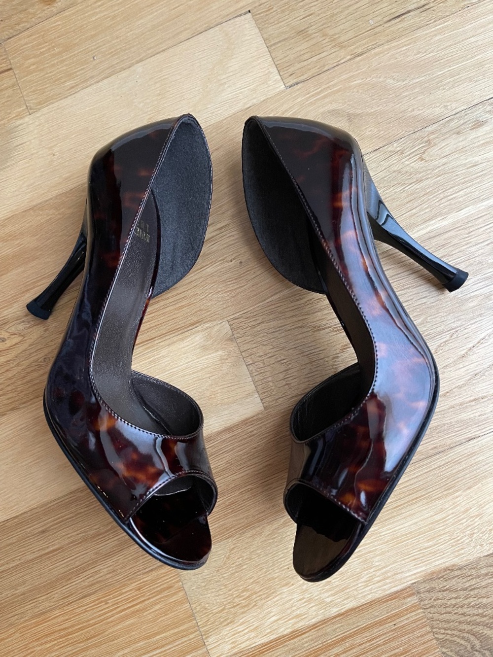 Stuart Weitzman cognac Tartaruga heels, NEVER WORN, size US 5.5, EU 35.5